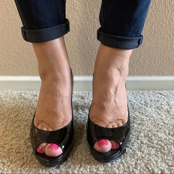 Enzo Angiolini black leather heels from Nordstrom - Picture 2 of 3